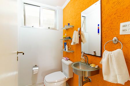 Casa à venda com 149m², 3 quartos e 2 vagasLavabo