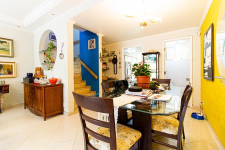 Casa à venda com 149m², 3 quartos e 2 vagasSala 