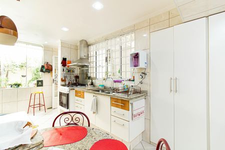 Casa à venda com 149m², 3 quartos e 2 vagasCozinha