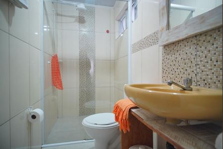 Banheiro da Suíte de apartamento para alugar com 1 quarto, 40m² em Sarandi, Porto Alegre