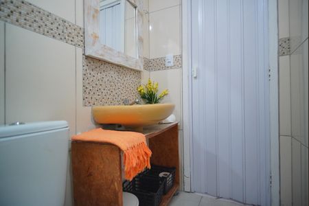 Banheiro da Suíte de apartamento para alugar com 1 quarto, 40m² em Sarandi, Porto Alegre