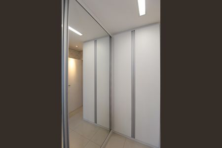 Apartamento à venda com 180m², 3 quartos e 4 vagasCloset da Suite 1