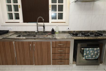 Casa à venda com 150m², 3 quartos e 2 vagasCozinha