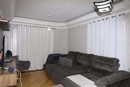 Casa à venda com 150m², 3 quartos e 2 vagasSala