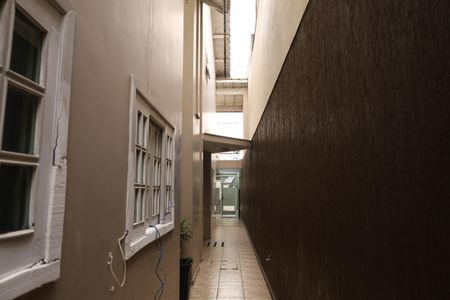 Casa à venda com 150m², 3 quartos e 2 vagasCorredor