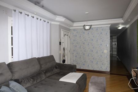 Casa à venda com 150m², 3 quartos e 2 vagasSala