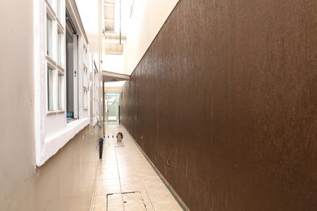 Casa à venda com 150m², 3 quartos e 2 vagasCorredor