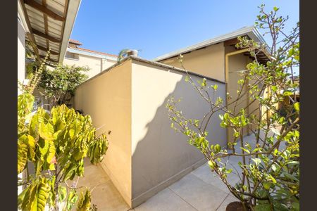 Casa à venda com 247m², 3 quartos e 2 vagasAcesso Casa 02