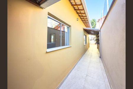 Casa à venda com 247m², 3 quartos e 2 vagasCorredor Lateral