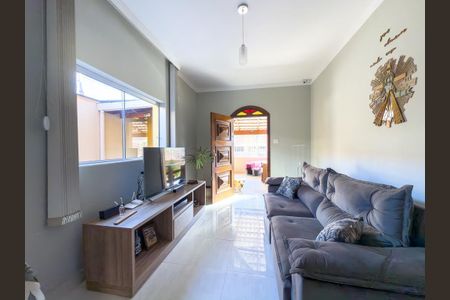Sala de casa à venda com 3 quartos, 247m² em Renascença, Belo Horizonte