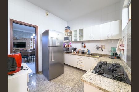 Casa à venda com 247m², 3 quartos e 2 vagasCozinha