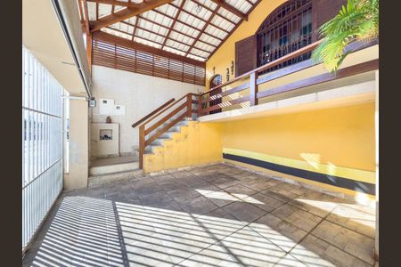 Casa à venda com 247m², 3 quartos e 2 vagasGaragem