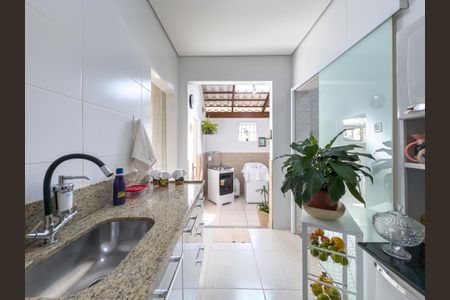 Casa à venda com 247m², 3 quartos e 2 vagasCozinha Casa 02