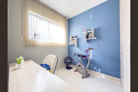 Casa à venda com 247m², 3 quartos e 2 vagasQuarto 3