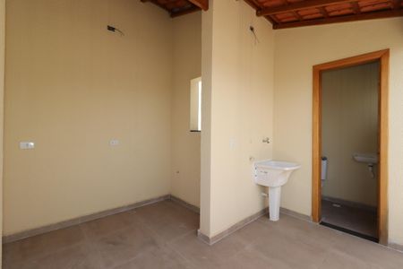 Apartamento à venda com 42m², 2 quartos e 1 vagaÁrea de Serviço da Cobertura