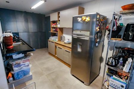 Apartamento à venda com 127m², 2 quartos e 2 vagasCozinha - Armários