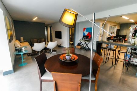 Apartamento à venda com 127m², 2 quartos e 2 vagasSala