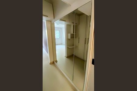 Apartamento à venda com 51m², 1 quarto e 1 vagaCloset do Quarto