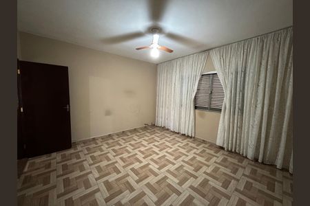 Casa para alugar com 329m², 2 quartos e 5 vagasQuarto 1