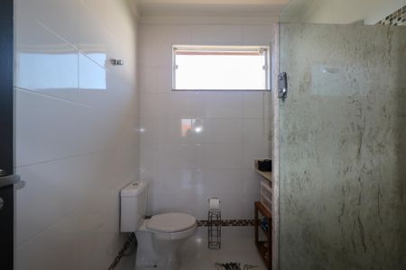 Casa à venda com 295m², 4 quartos e 4 vagasBanheiro 1