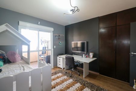 Casa à venda com 295m², 4 quartos e 4 vagasQuarto 2