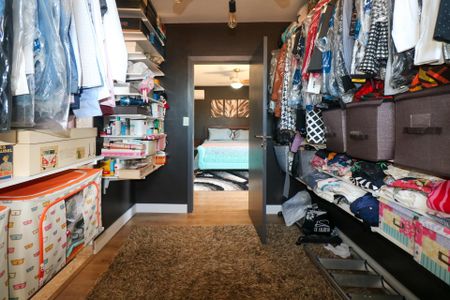 Casa à venda com 295m², 4 quartos e 4 vagasCloset da Suíte