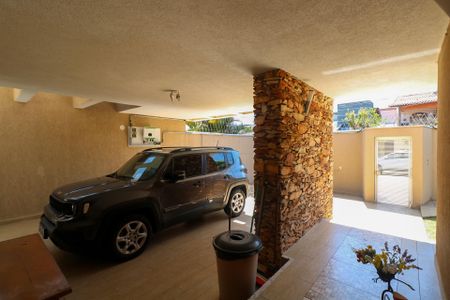 Casa à venda com 295m², 4 quartos e 4 vagasGaragem