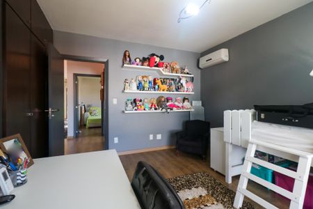 Casa à venda com 295m², 4 quartos e 4 vagasQuarto 2