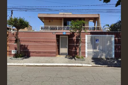 Casa à venda com 295m², 4 quartos e 4 vagasFachada