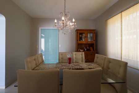 Casa à venda com 295m², 4 quartos e 4 vagasSala de Jantar