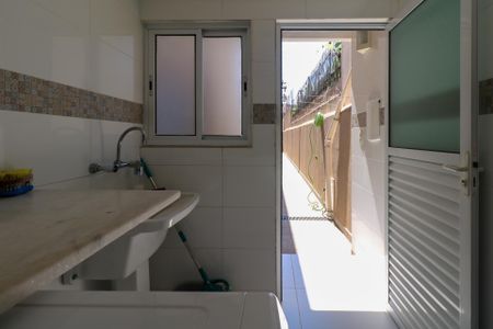 Casa à venda com 295m², 4 quartos e 4 vagasÁrea de Serviço