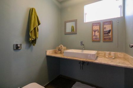 Casa à venda com 295m², 4 quartos e 4 vagasLavado