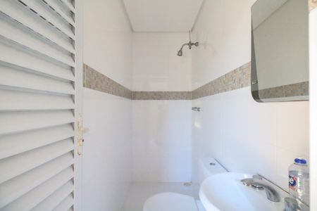 Casa à venda com 295m², 4 quartos e 4 vagasBanheiro de Serviço