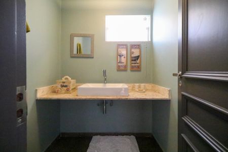 Casa à venda com 295m², 4 quartos e 4 vagasLavado