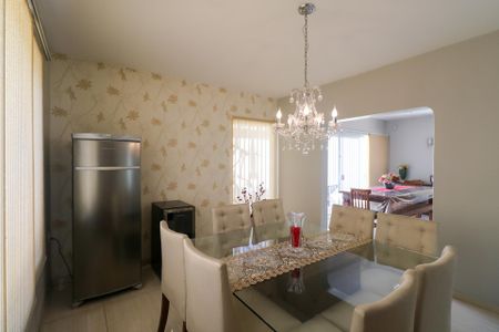 Casa à venda com 295m², 4 quartos e 4 vagasSala de Jantar