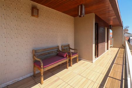 Casa à venda com 295m², 4 quartos e 4 vagasVaranda da Suíte