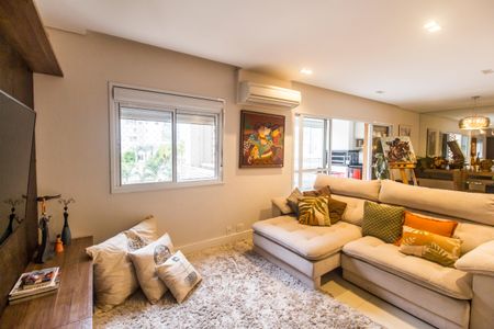 Apartamento à venda com 133m², 3 quartos e 2 vagas Apartamento à venda com 133m², 3 quartos e 2 vagasSala