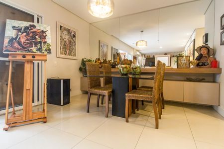 Apartamento à venda com 133m², 3 quartos e 2 vagas Apartamento à venda com 133m², 3 quartos e 2 vagasSala