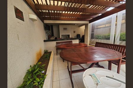 Apartamento à venda com 64m², 3 quartos e 1 vaga Apartamento à venda com 64m², 3 quartos e 1 vagaÁrea comum - Churrasqueira