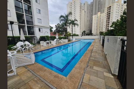 Apartamento à venda com 64m², 3 quartos e 1 vaga Apartamento à venda com 64m², 3 quartos e 1 vagaÁrea comum - Piscina