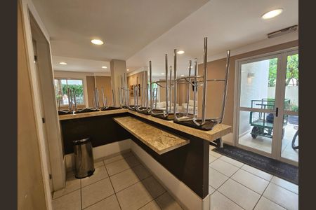 Apartamento à venda com 64m², 3 quartos e 1 vaga Apartamento à venda com 64m², 3 quartos e 1 vagaÁrea comum - Salão de festas