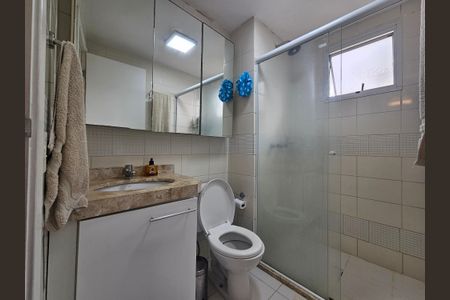 Apartamento à venda com 64m², 3 quartos e 1 vaga Apartamento à venda com 64m², 3 quartos e 1 vagaBanheiro da Suíte