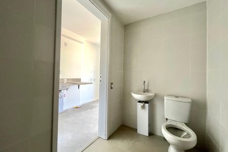 Banheiro de kitnet/studio à venda com 1 quarto, 24m² em Vila Santa Catarina, São Paulo