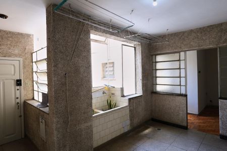 Apartamento à venda com 300m², 4 quartos e 1 vagaÁrea de Serviço