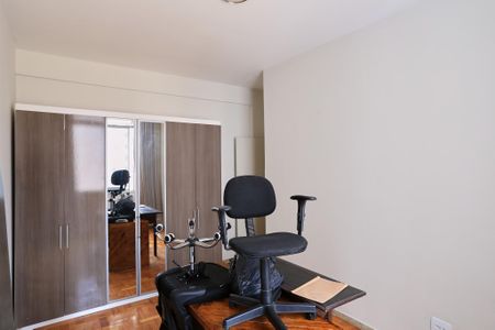 Apartamento à venda com 300m², 4 quartos e 1 vagaQuarto 2