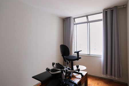 Apartamento à venda com 300m², 4 quartos e 1 vagaQuarto 2