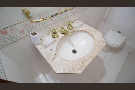 Casa de condomínio à venda com 333m², 5 quartos e 5 vagasBanheiro 3