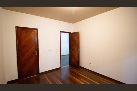 Casa de condomínio à venda com 333m², 5 quartos e 5 vagasQuarto