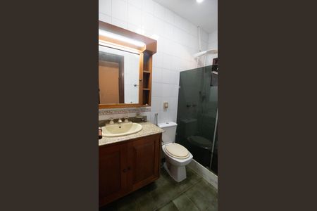 Casa de condomínio à venda com 333m², 5 quartos e 5 vagasBanheiro 3