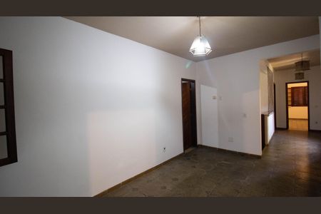 Casa de condomínio à venda com 333m², 5 quartos e 5 vagasQuarto 